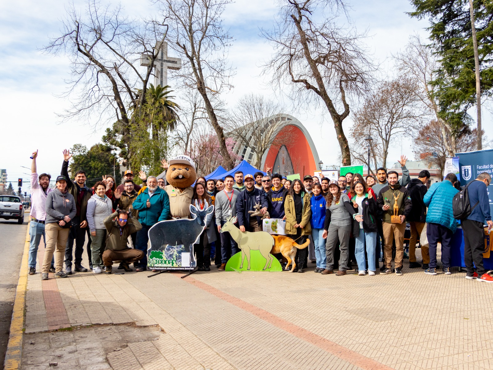 Feria educacional por el Día del Huemul obtuvo alto interés de público