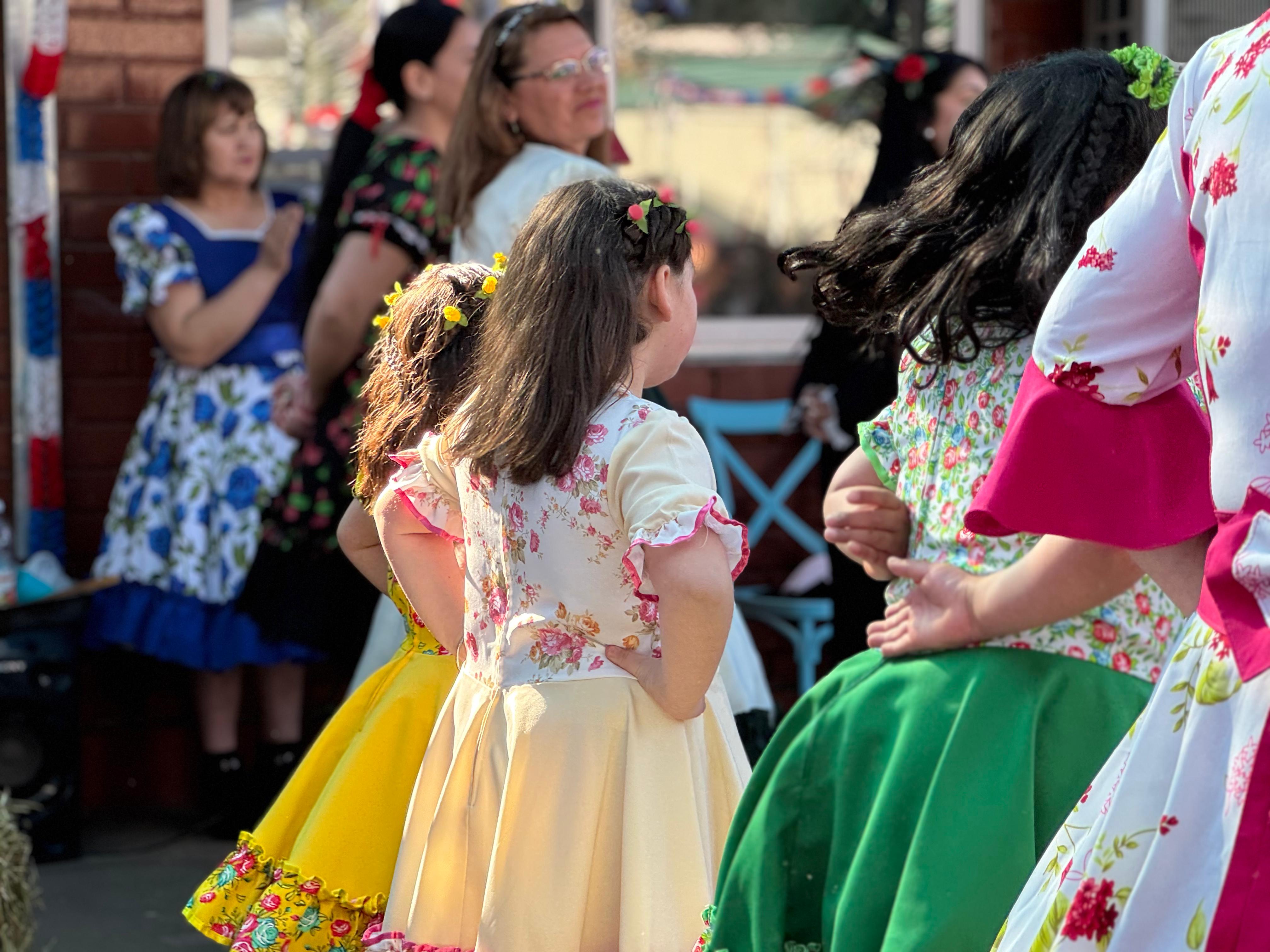 Con bailes, juegos típicos y comida chilena se celebraron las Fiestas Patrias en las Residencias de menores en Ñuble