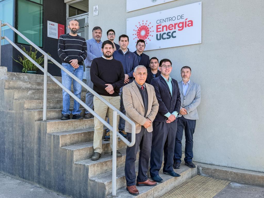 Profesores del Liceo Industrial de Chillán se capacitan en electromovilidad con tecnología desarrollada en la&nbsp;UCSC